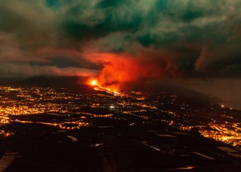 Pył z wulkanu na La Palmie dotarł nad Polskę! Czy jest bezpieczny?