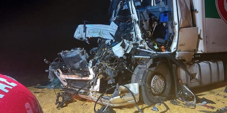 Tragiczny wypadek TIR-a. Kierowca zginął na miejscu [FOTO]