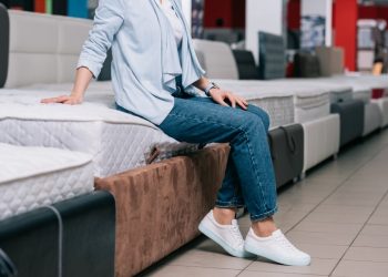 Czy warto mieć materac nawierzchniowy?