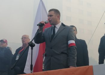 Marsz Niepodległości wyruszył! Bąkiewicz: „Polska jest atakowana ze wschodniej granicy”