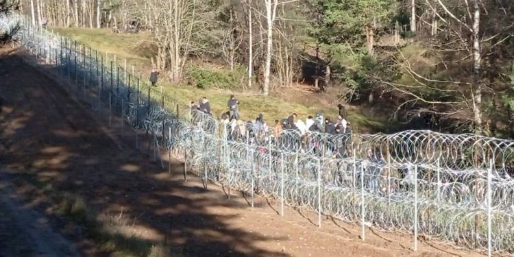 Drugi szturm imigrantów już jutro w innym miejscu?! Kierowcy na CB masowo podają tę informację