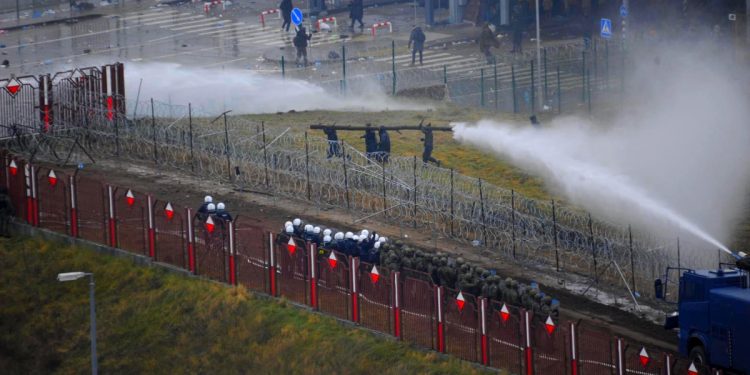 Atak na granicę powstrzymany! Są nowe nagrania [WIDEO]