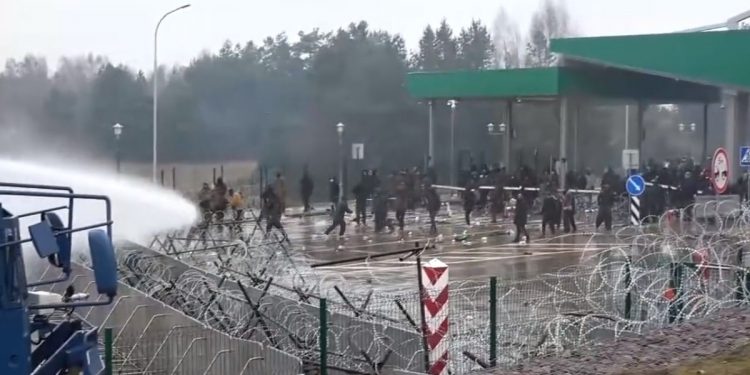 Tak wyglądał atak na granicę. Nowe nagrania na profilu MON [WIDEO]