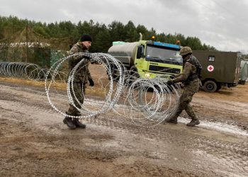 Kolejne państwo przyśle żołnierzy na granicę, aby wesprzeć Polskę! Błaszczak nie kryje zadowolenia