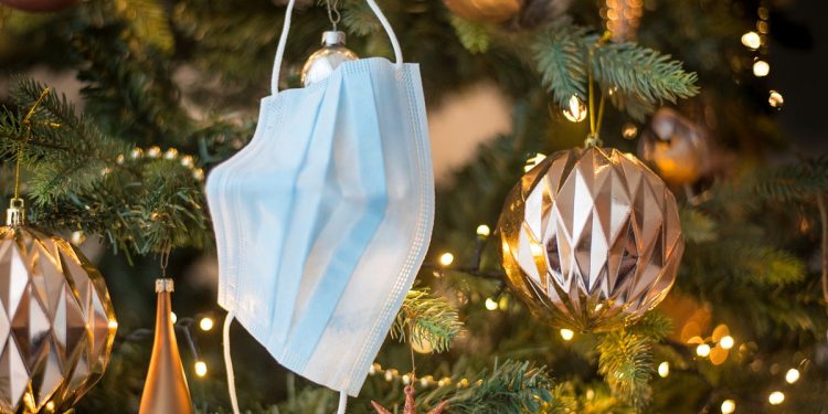 Obostrzenia na święta? Andrusiewicz mówi o „czarnym scenariuszu”