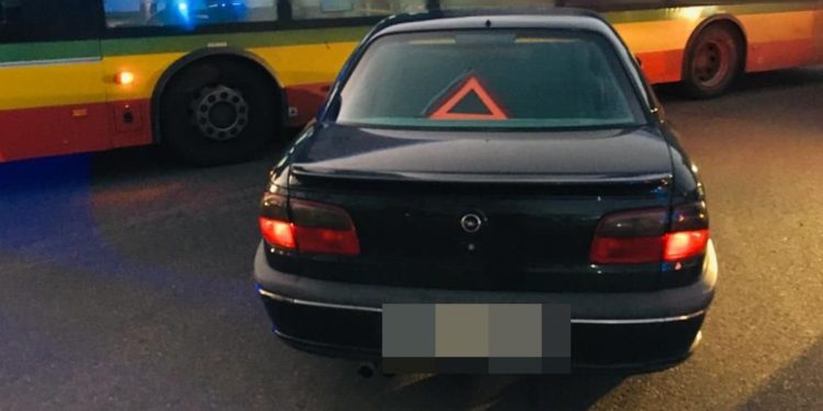 Pijany holował pijanego. Efekt? Łatwy do przewidzenia