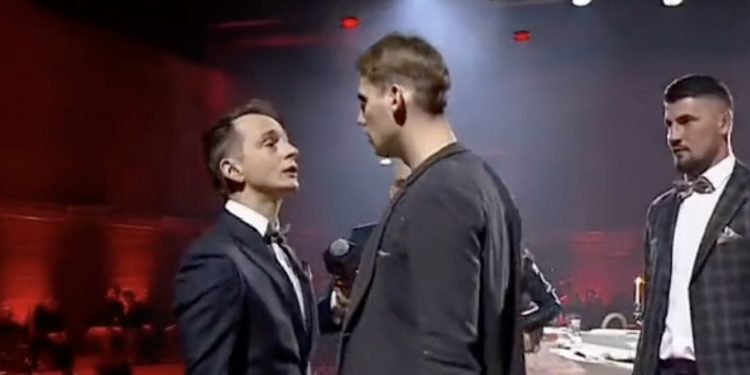 Kossakowski spoliczkował Jasia Kapelę. Awantura na konferencji Prime MMA [WIDEO]
