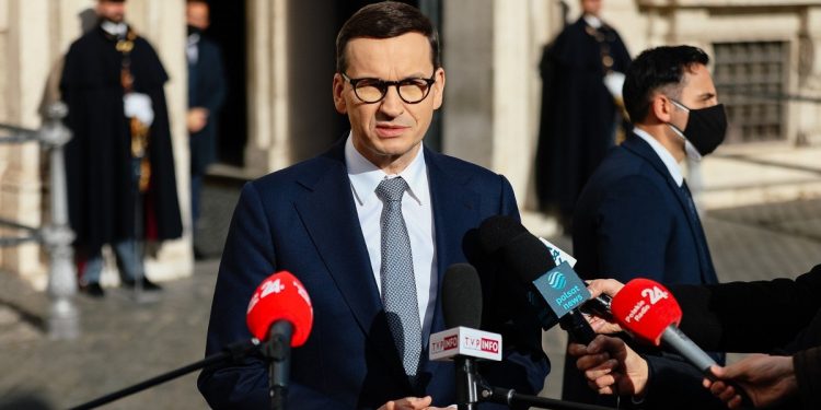 Morawiecki we Włoszech: „Europa musi zapewniać bezpieczeństwo granic”