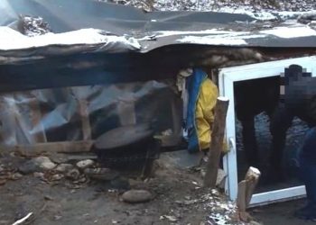 Mieszkał w szałasie 7 lat, bo… nie chciał płacić alimentów. Grozi mu więzienie