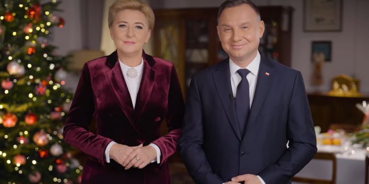 Para prezydencka składa życzenia z okazji Świąt Bożego Narodzenia [WIDEO]