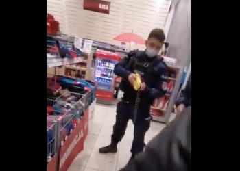 Atak na policjanta w galerii handlowej. Funkcjonariusz wydał oświadczenie: „Nie chodziło o maseczkę” [WIDEO]