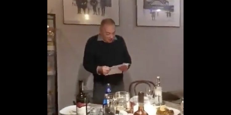 Nagranie ze spotkania Towarzystwa Dziennikarskiego wywołało burzę. „Jarek Kaczyński spał” [WIDEO]