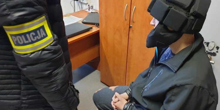 Zaatakował ciocię i jej córkę. Kobieta nie żyje