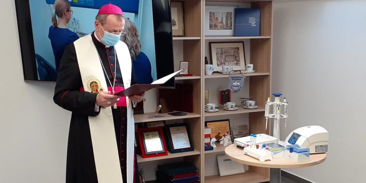 Zdjęcia z gdańskiego Sanepidu wywołały poruszenie. „Pomorze gotowe na falę Omicron”