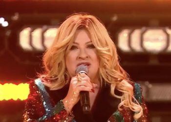 Kozidrak ze sceny: „Było mi to bardzo potrzebne”. Internauci nie zostawili na niej suchej nitki [WIDEO]