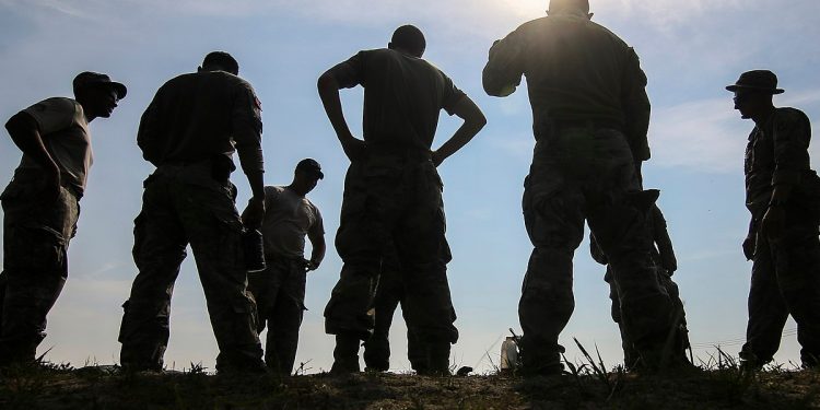 Amerykański żołnierz ciężko pobił polską policjantkę. Doszło do bijatyki
