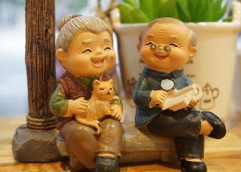 Jak wybrać odpowiedni prezent na Dzień Babci, czyli garść porad czego nie należy kupować na tę okazję!