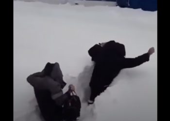 Ponad 1,5 metra śniegu. Szokujące nagranie! [WIDEO]