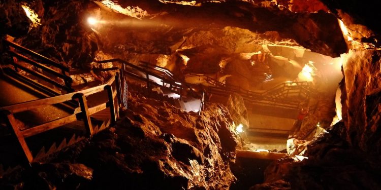 Trzech polskich grotołazów uwięzionych w jaskini. Nie ma z nimi kontaktu