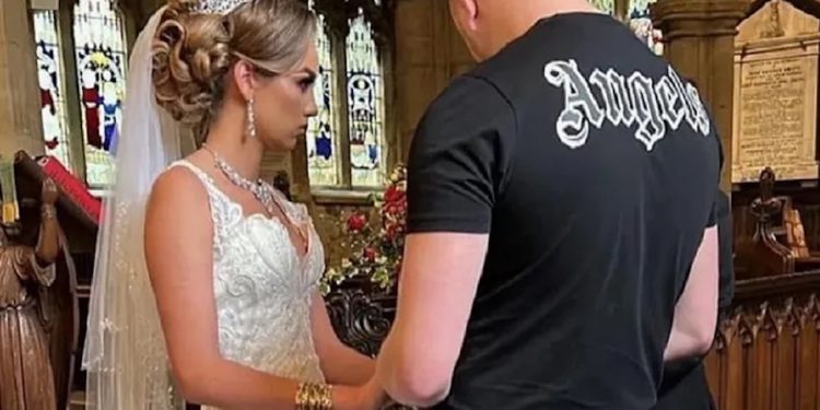 Przyszedł tak na swój ślub. Nagranie hitem sieci, internauci oburzeni