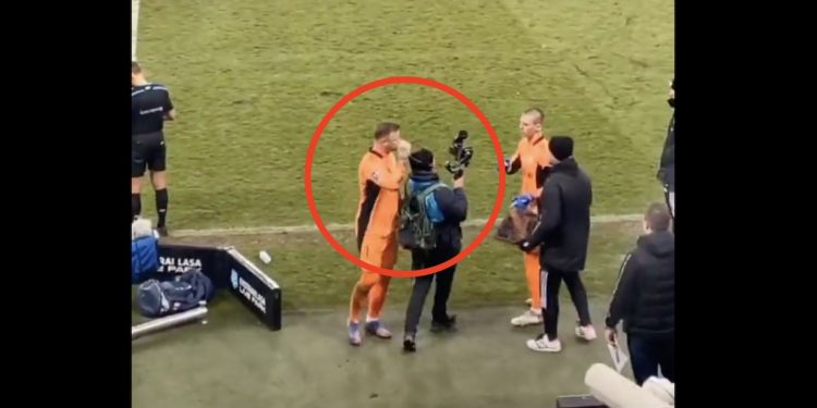 Skandaliczne zachowanie Boruca wobec kamerzysty. „Kiedyś idol, dziś błazen” [WIDEO]