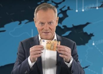tusk pieniądze