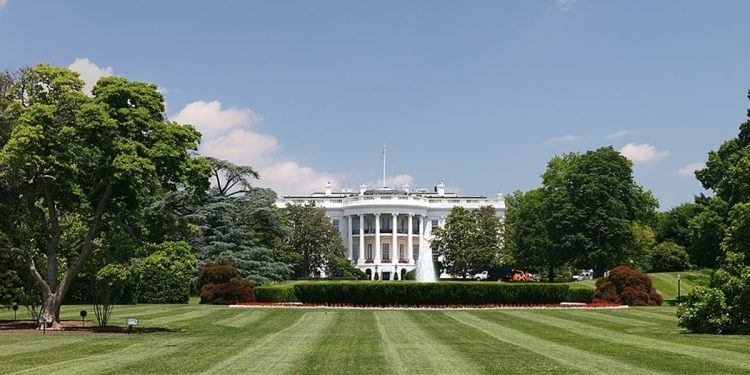 USA nakładają kolejne sankcje na Rosję. Przyjmą też uchodźców z Ukrainy