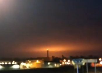 Atak rakietowy w Jaworowie przy granicy z Polską! Wybuchy widać po polskiej stronie! [WIDEO]