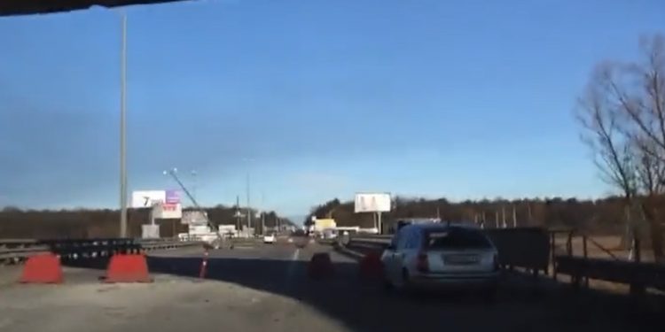 Dziennikarze Sky News ostrzelani przez Rosjan! Kamera była włączona! [WIDEO]