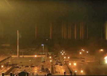 Rosjanie zajęli teren elektrowni atomowej w Zaporożu. Wcześniej wybuchł tam pożar [WIDEO]