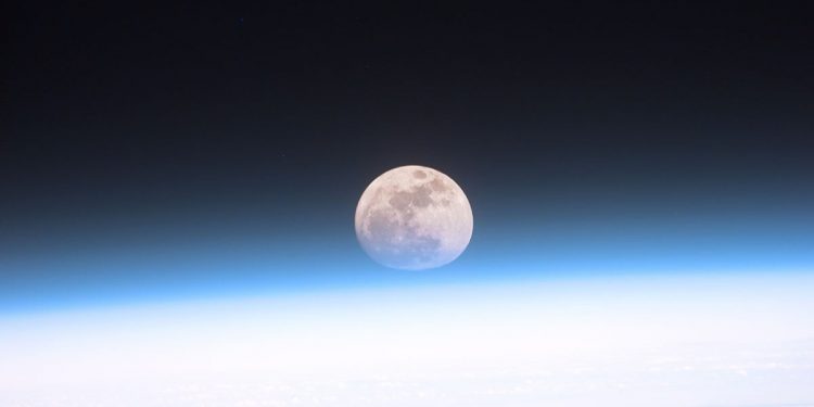 Anonymous sprawili, że Rosja straciła kontrolę nad satelitami szpiegowskimi!