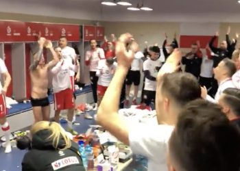 Ogromna radość po awansie na mundial. Pokazano nagranie z szatni Biało-Czerwonych [WIDEO]