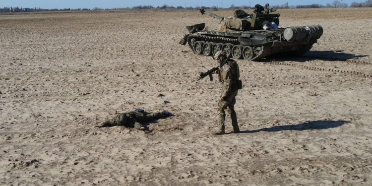 Rosyjski żołnierz poddał się razem z czołgiem. Dostanie nagrodę