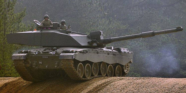 Wlk. Brytania przekaże Polsce czołgi Challenger 2. Polska swoje T-72 wyśle Ukrainie