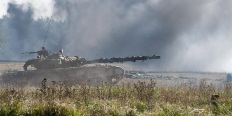 Morawiecki usłyszał pytanie o czołgi dla Ukrainy. Tajemnicza odpowiedź premiera