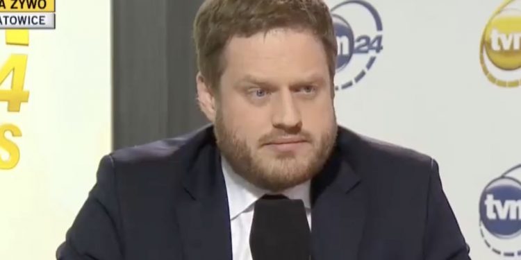 Kompromitacja dziennikarza TVN24 w rozmowie z ministrem. Nagranie podbija sieć [WIDEO]