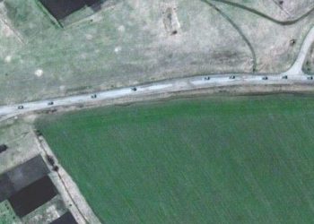 Ogromny konwój ruszył na Charków. Zdjęcia satelitarne pokazują skalę [FOTO]