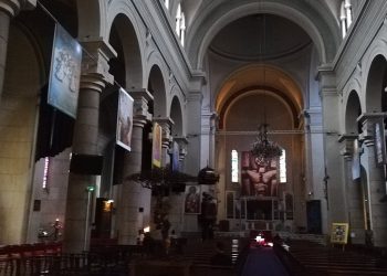 Polski ksiądz zaatakowany nożem w Nicei! Napastnik ranił też zakonnicę