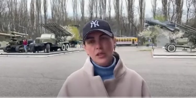 Matka rosyjskiego żołnierza w poruszającym nagraniu. Ma apel do rosyjskich matek [WIDEO]