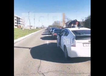 Mieszkańcy uciekają z Naddniestrza. Ustawiają się kolejki samochodów [WIDEO]