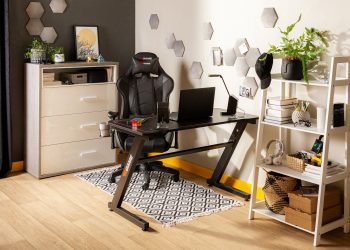 Biuro w domu – jak zaaranżować miejsce pracy? Ekspert z Salonów Agata wyraża opinie