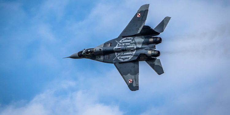 Polska jednak wyśle samoloty Ukrainie? Brytyjczycy zapowiadają wsparcie