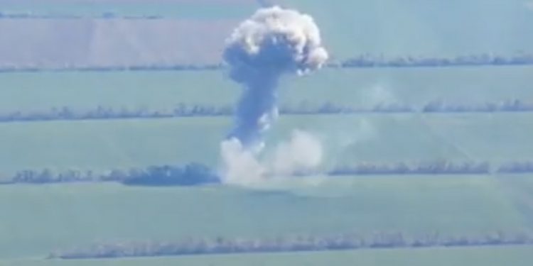 Dwie rosyjskie haubice kompletnie zniszczone. Pojawiło się nagranie [WIDEO]