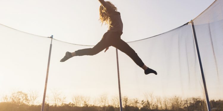 Ile kosztują profesjonalne trampoliny ogrodowe?
