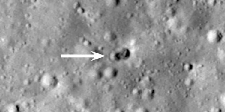 Podwójny krater na Księżycu