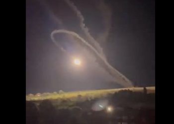 Rosjanie zrobili z siebie pośmiewisko. Wystrzelili rakietę w… samych siebie [WIDEO]