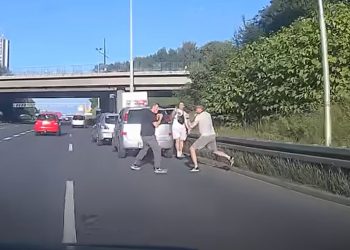 Kierowcy pobili się na autostradzie A4. Szokujące nagranie [WIDEO]