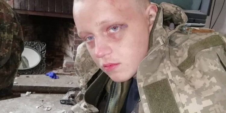 Ukraińcy schwytali snajpera. Gdy zajrzeli do jego dokumentów, doznali szoku