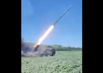 Ukraińska wyrzutnia Bureviy 220 mm MLRS