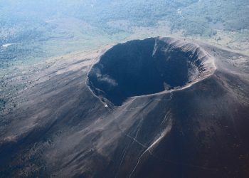 Turysta chciał zrobić selfie. Wpadł do… wulkanu